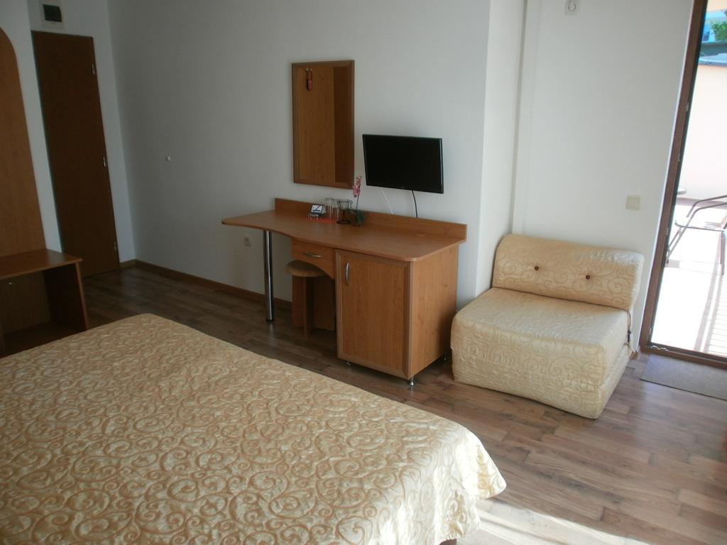 קיטן Europa Guest House חדר תמונה