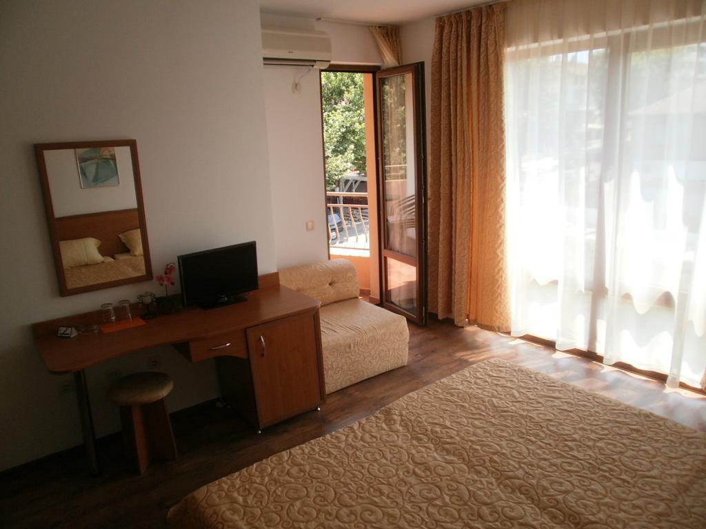 קיטן Europa Guest House חדר תמונה